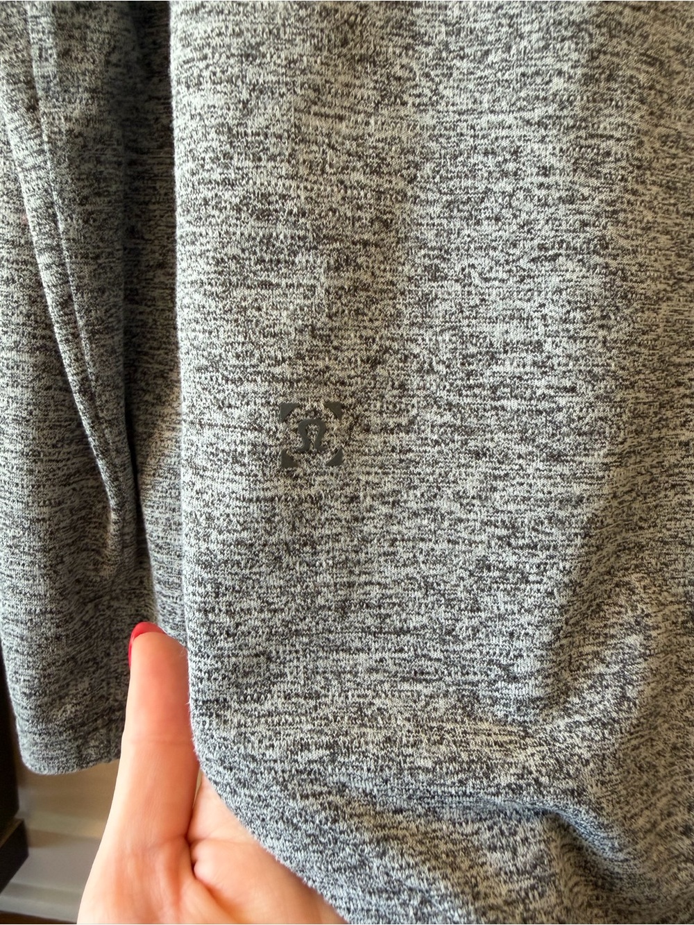 Lululemon Heathered Gray Long Sleeve Athletic Running Top Women’s Size 10 - Picture 3 of 6